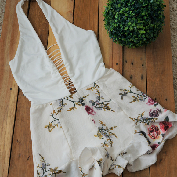 Han Fei Er Pants - White Strappy back Floral Romper